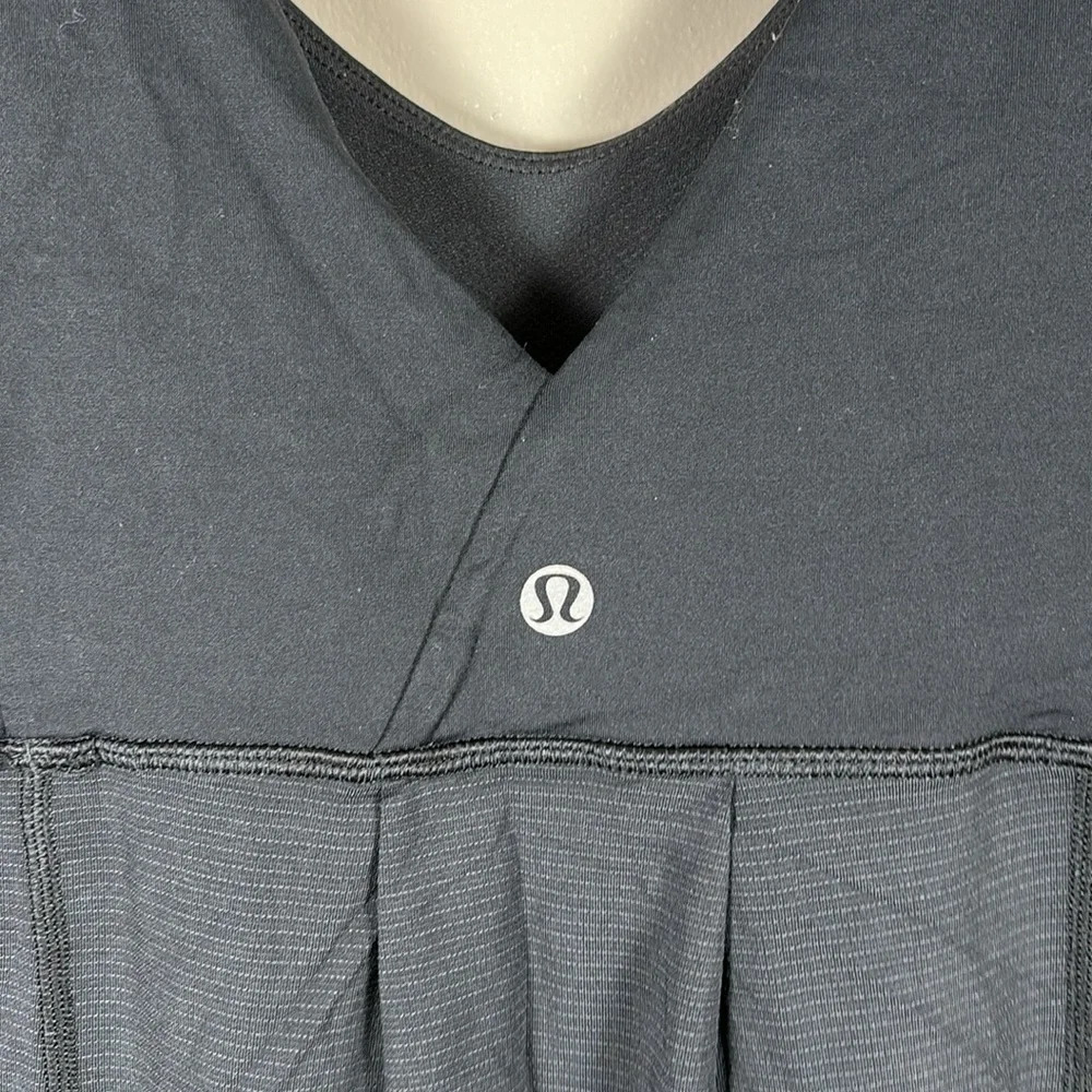 Lululemon Hustle & Bustle Black Size 8 Tank Top - Picture 6 of 9